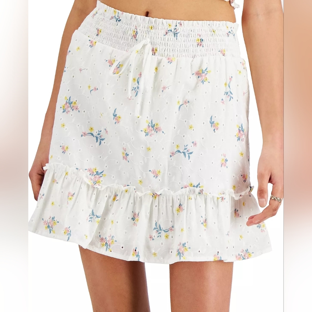 Kingston Grey Juniors' Eyelet Floral Print Skirt White size M
